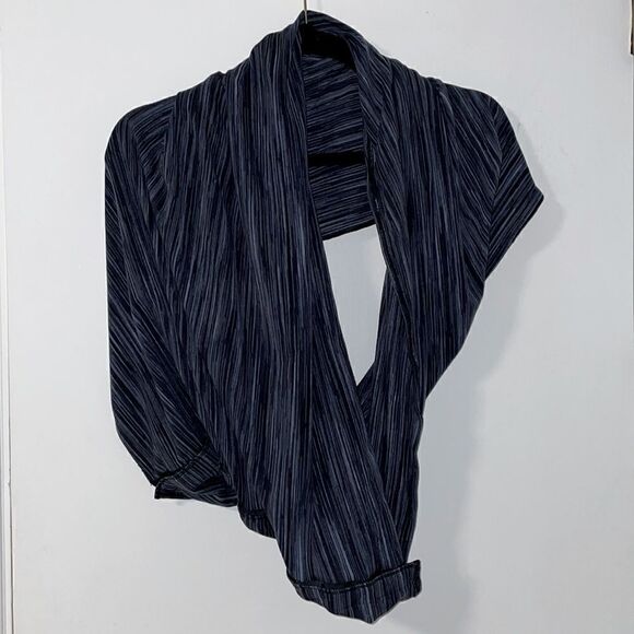 Convertible soft fabric long or infinity loop snap scarf in shades of blue - Picture 6 of 9